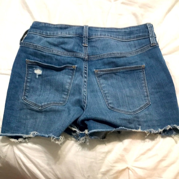 High Rise Midi Shorts - Picture 2 of 3